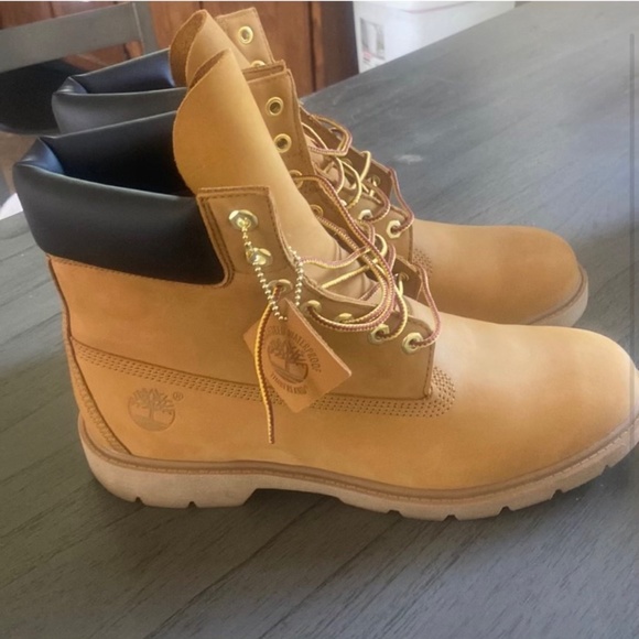 Men’s timberland boots - Picture 2 of 3